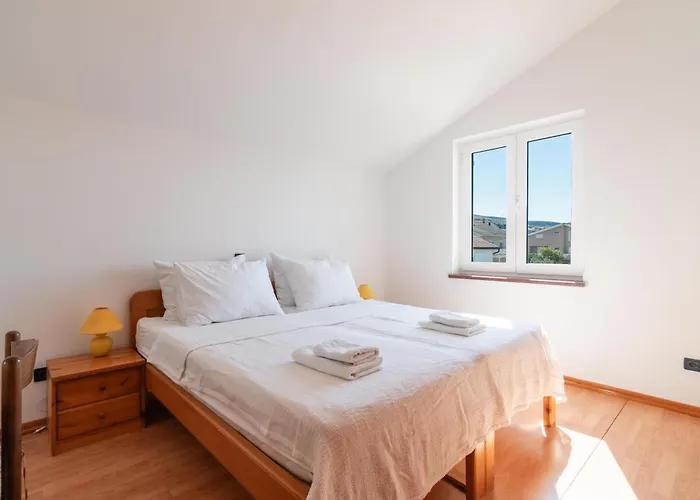 Gæstehus Beachfront Lovro By Pag Tours 4*