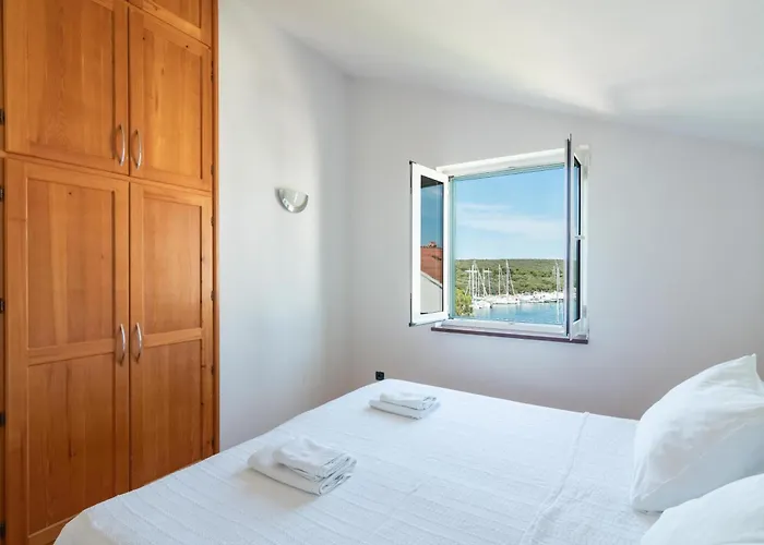 Gæstehus Beachfront Lovro By Pag Tours Šimuni