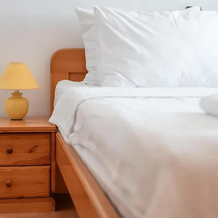 Beachfront Lovro By Pag Tours 4* Šimuni