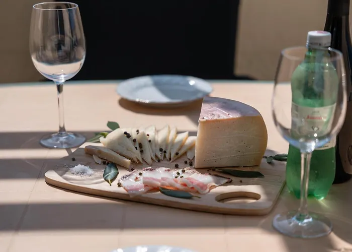 Guest house Beachfront Lovro By Pag Tours Simuni