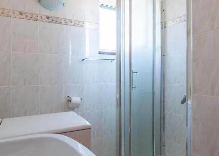 Beachfront Lovro By Pag Tours Simuni